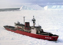 南極観測隊の標準装備に指定
